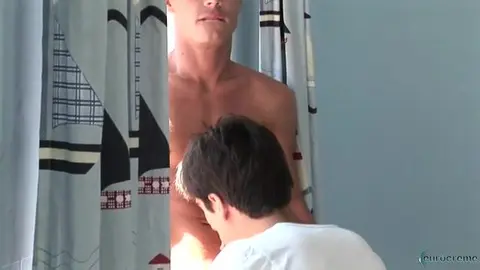 Twink francês visita Londres e é comido