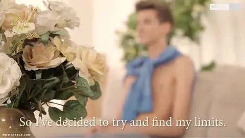 Realizza la fantasia con doppia penetrazione gay