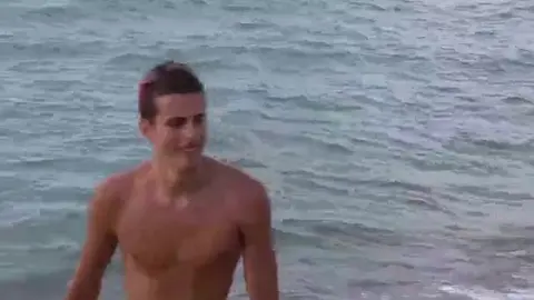 Началось с дрочки, закончилось жёстким трахом