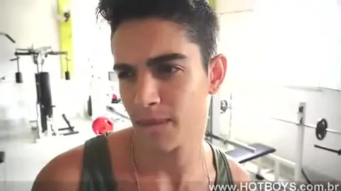 Ragazzo scopato duro dal suo allenatore