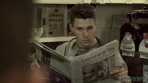 Joven tendero se folla a un ladrón como castigo (roleplay)