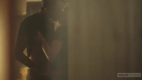 Красавец Ashton Summers ебёт Leo Frost без гондона