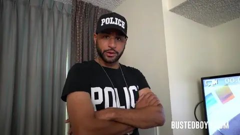 Twink comido por um policial (roleplay consensual)