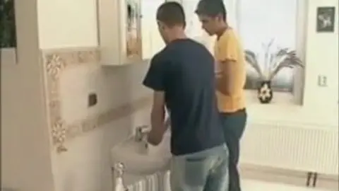 Rapidinha no banheiro