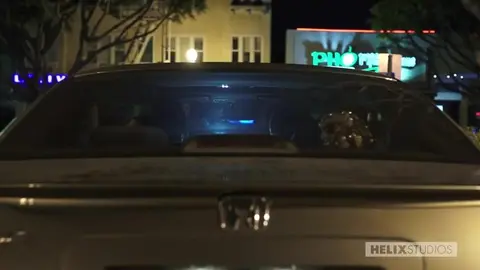 Riempie il buco del suo amico di sperma