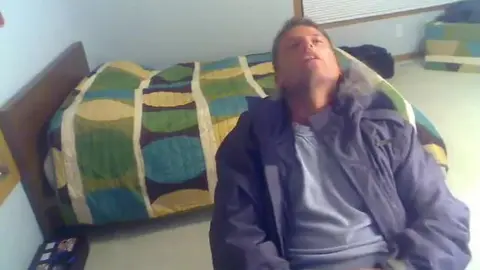 Twink sueco se punheta na cam