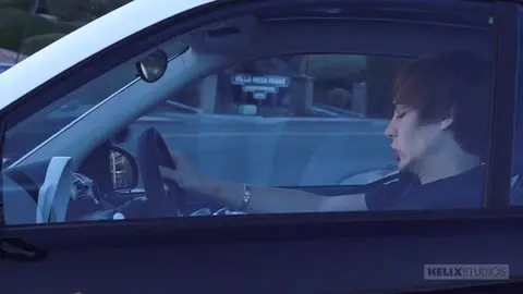 Blowjob beim Autofahren