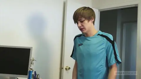 Coach Jones fickt Kyle — HelixStudio