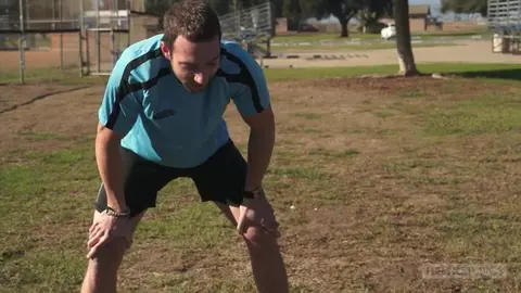 Calciatore si fa sverginare l’ano dall’allenatore