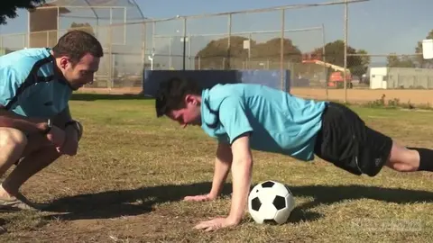 Jogador tem o ânus desvirginado pelo treinador