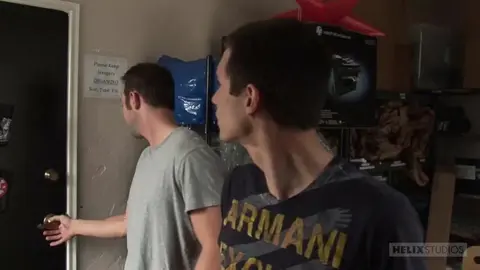 Nunca se había metido una polla tan grande en el culo