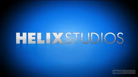 Una fiesta de pijamas se convierte en un trío sexual