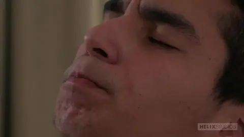 Sedotto da un macho tatuato