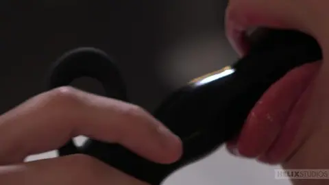 Orgasmo anale con uno stimolatore prostatico