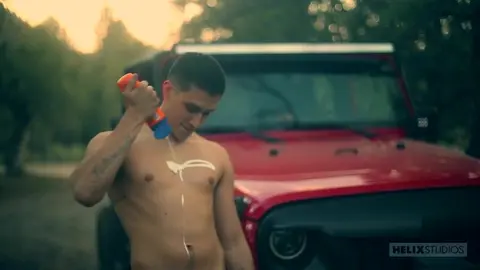 Тройничок с друзьями в кемпинге