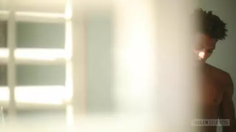 Damien Ellis, gut bestückter schwarzer Athlet