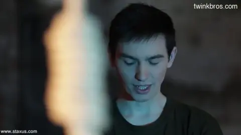 Comido bruto e forte