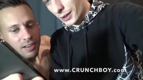 Anal pesado com um macho espanhol
