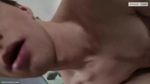 Geiler POV mit einem jungen Hengst — Denis Reed & Rokas Zilina