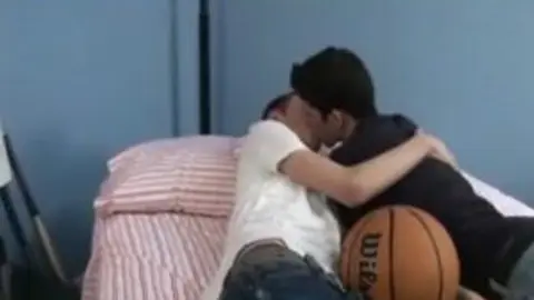 Первый гей-секс — жёсткий