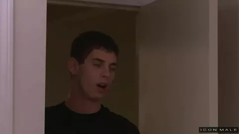 Il professore riconosce un attore porno in classe — Nick Capra & Sam Truitt