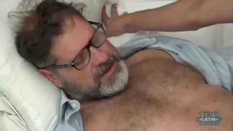 Bear fucks a skinny twink