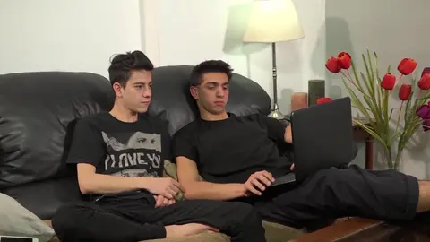 Jovens latinos: Fabrice & Alvin