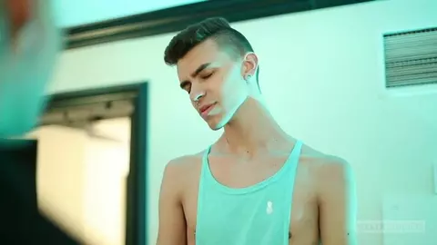 Blonder Twink mit enger Arschloch - Aiden Garcia & Jace Myers