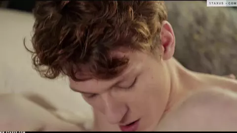 Sfondamenti in primo piano — Scena 3 — Joel Tamir & Thomas Cullen