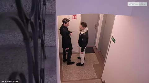 Красивые задницы — Сцена 1 — Aaron Shine & Tyler Scott