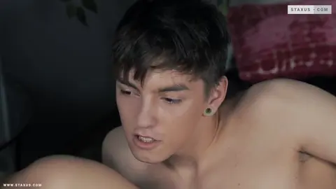 Giovane e arrapato Scena 4 - Beno Eker, Luce Fair