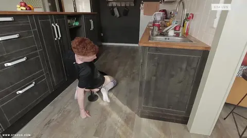 Dos pollas para un chaval sumiso