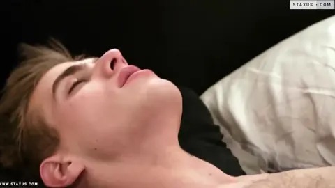 La mattina inizia con una scopata dura