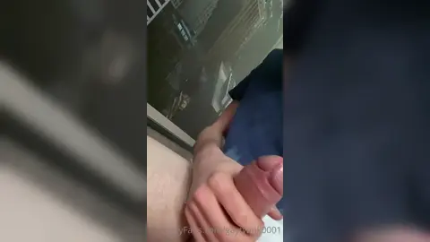 Gaytwink0001 — punheta solo