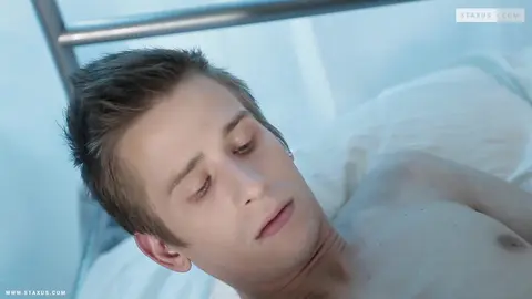 Jogador de futebol leva rola no cu