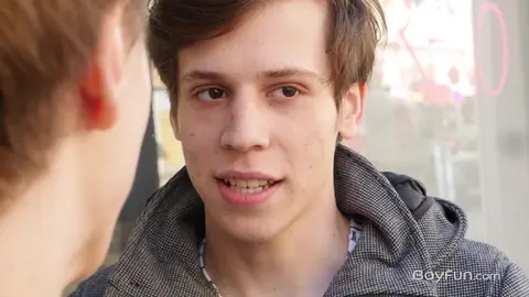 Twink con un cazzo mostruoso - Gabe Isaac & Richard Hicks