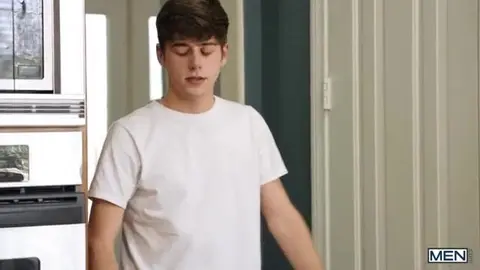 Real Estate Visit Turns into Risky Sex