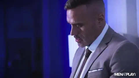 Готов на всё ради прибавки — Edward Terrant и Manuel Skye