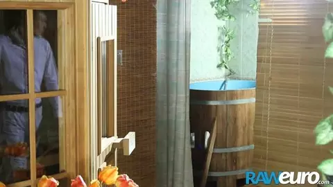 Lío con el recepcionista del hotel — Blake Ferrer y Yuri Adamov