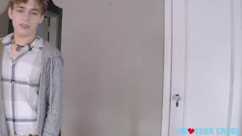 Serve la macchina? Paga col culo — Ben Knox & Dean Knox