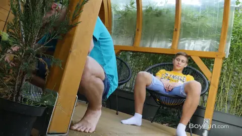 Ollie Barn & Timmy Cole