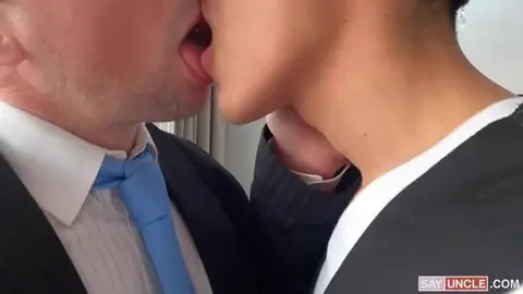 Chupando a un twink pijo – Jonas Matt & Felipe