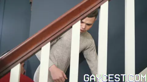 FAMILY HOLIDAY TRADITION Episode 1 - Mistletoe