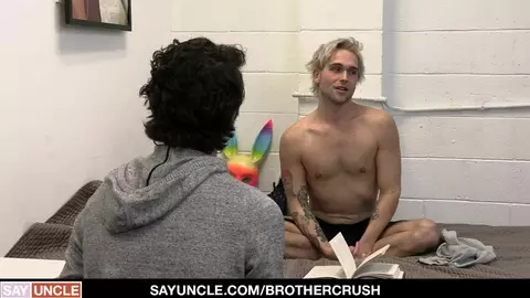 Obbligo tra fidanzatini (Mark Something, Trent Marx)