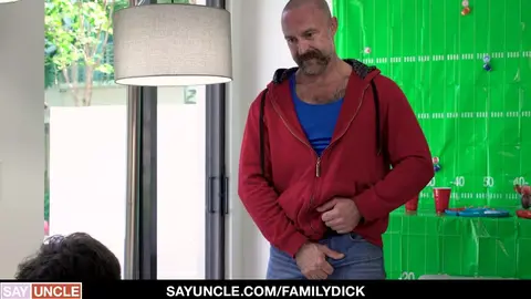 Big Game Snack (Dakota Lovell, Daniel Dean, Musclebear)