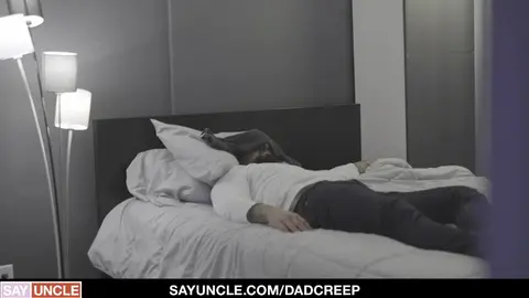 Kater (Ryan Bones, Lev Ivankov)