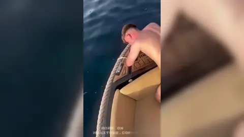 Flip no barco — Alo x Oskar