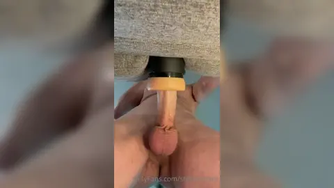 Крис Стюарт ебёт Fleshjack