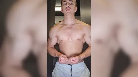 Fratello muscoloso svuota — Ethan_Pr