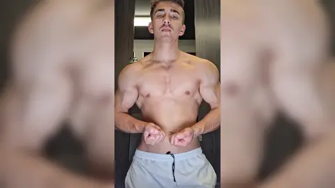 Fratello muscoloso svuota — Ethan_Pr